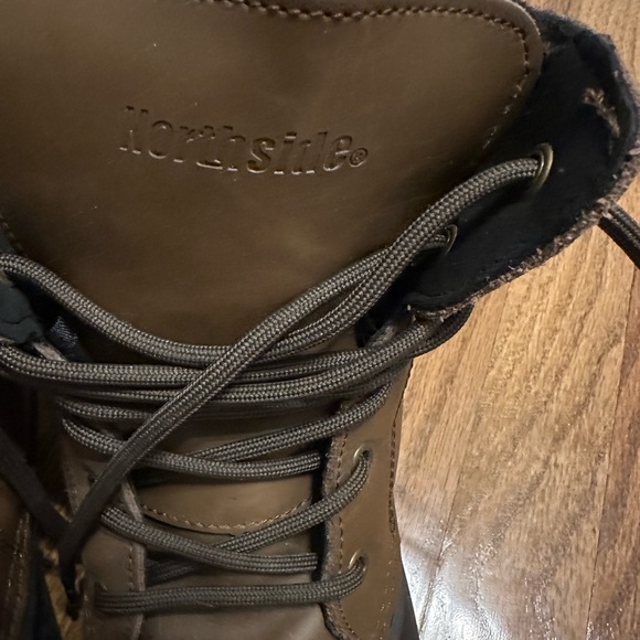 Men size 8- Northside snow/rain boots - Picture 2 of 5